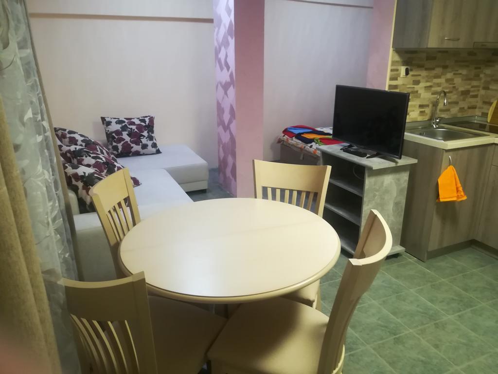 Studio Magelan Apartment Ruse Exterior foto